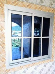 fenêtre sur mesure à Chartronges
